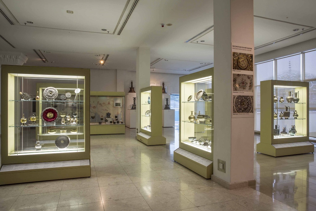 A gallery in the museum of Islamic arts.