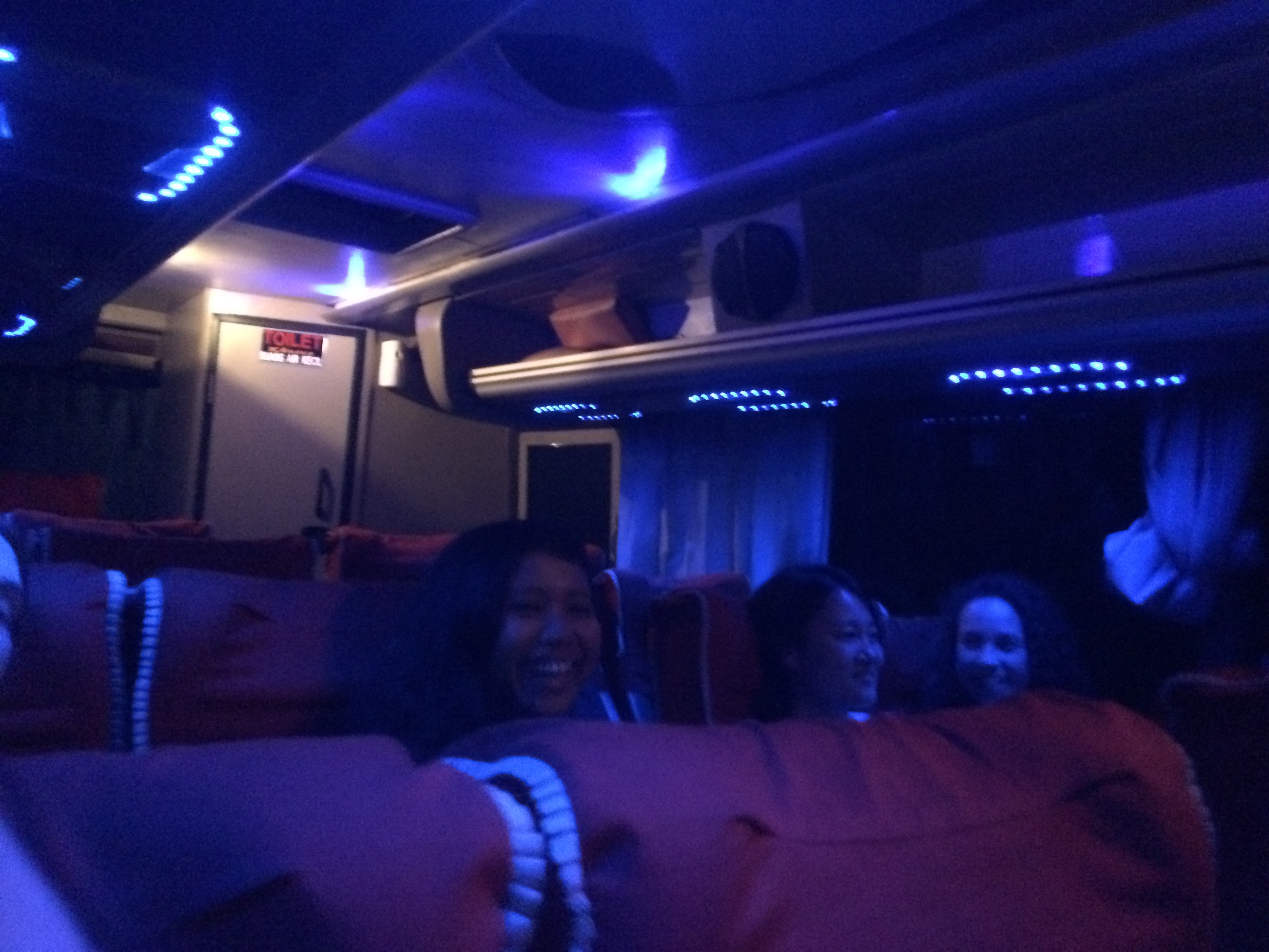 On the (better) bus to Prambanan!